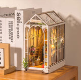 Rolife Holiday Garden House DIY Book Nook Kit